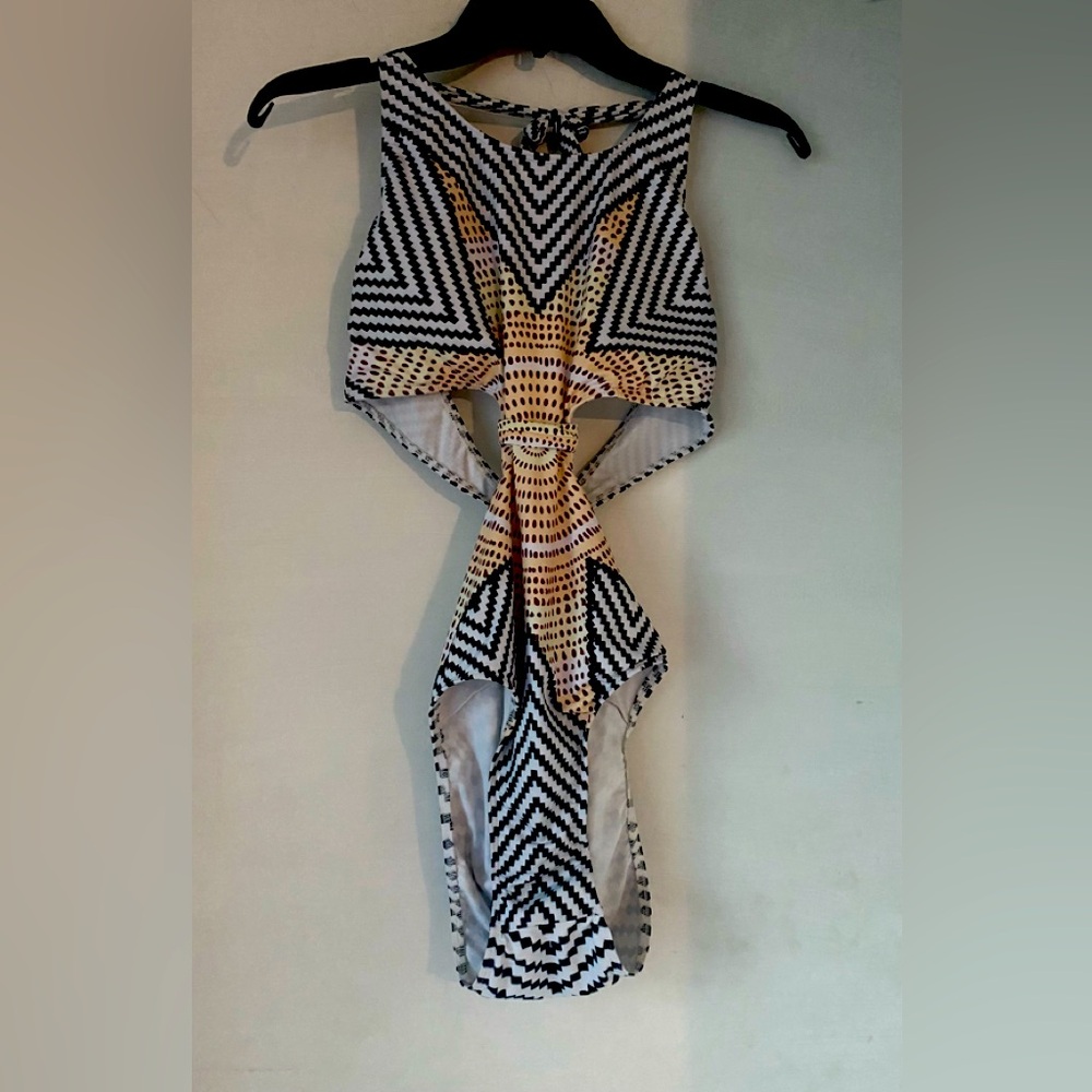 Creatvalu - Chic Geometric Patterned Dress - Blac… - image 1